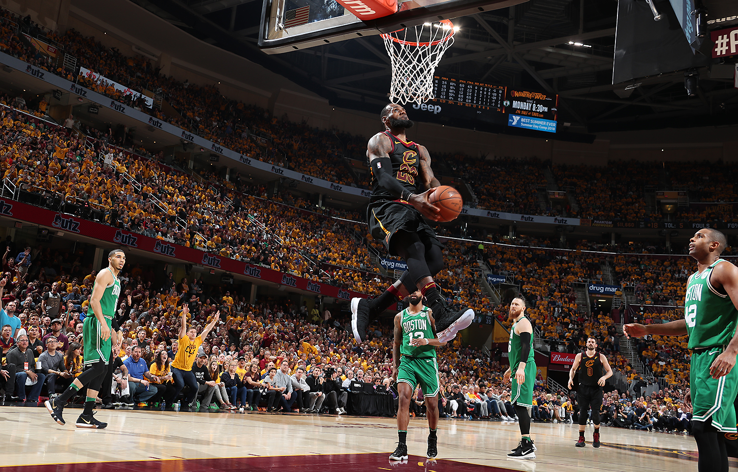 而亚泰若想 而亚泰若想